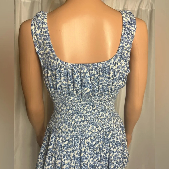 Bloomfield Blue White Floral Smocked Mini Dress Sleeveless Tiered Skirt L - Picture 7 of 12